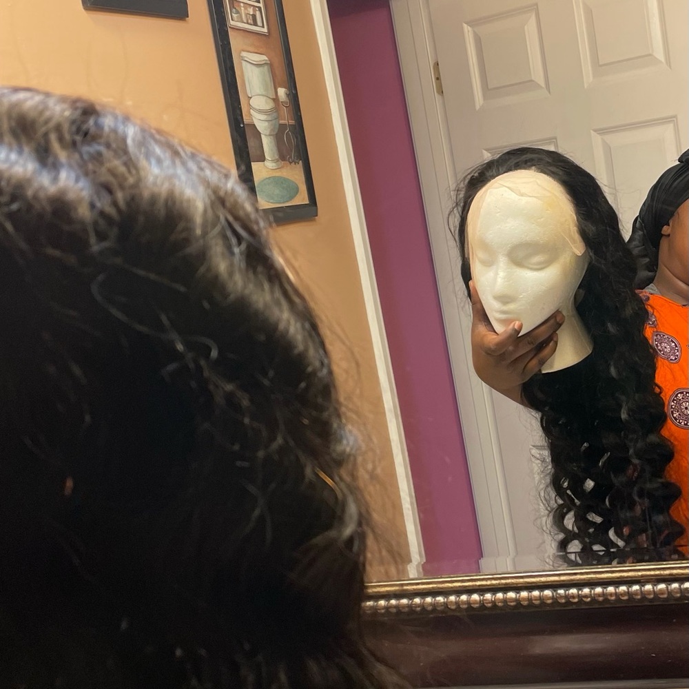 Frontal Wig - Picture 2 of 7